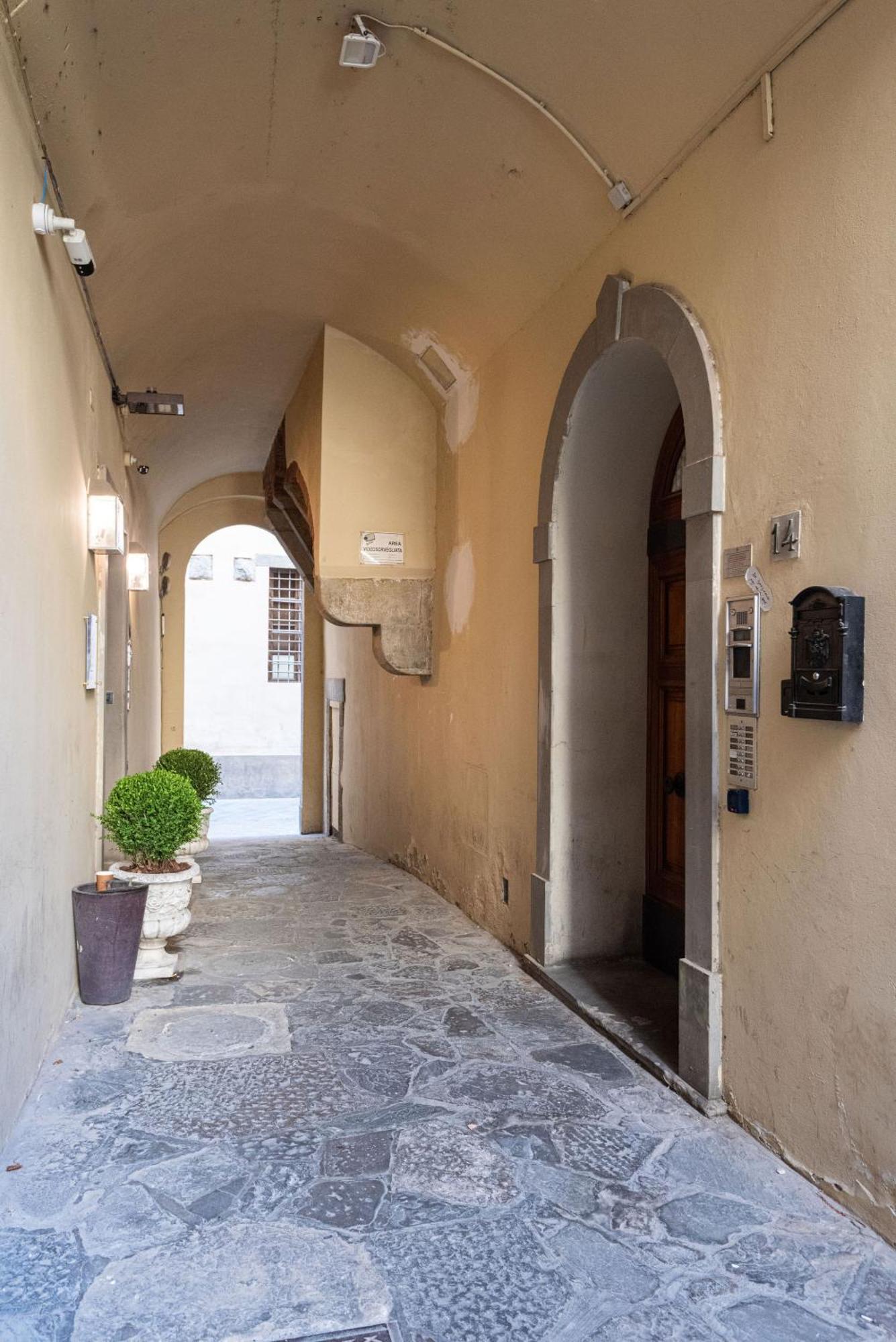 פירנצה Signoria Apartment With Patio מראה חיצוני תמונה